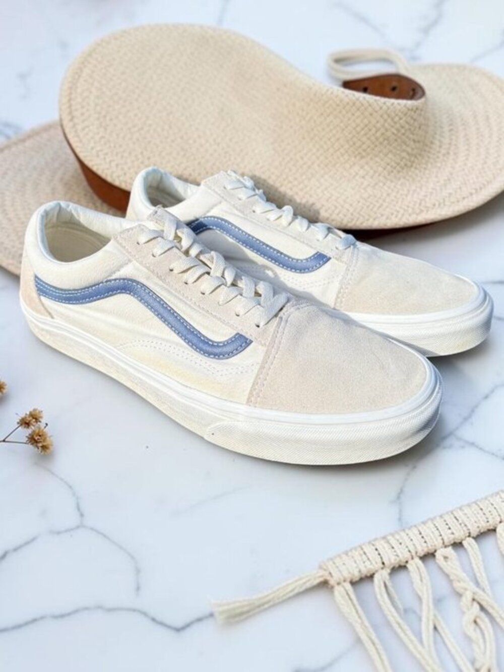 Vans Old Skool Men's Size 12 Sneakers in Vintage White Navy Indigo